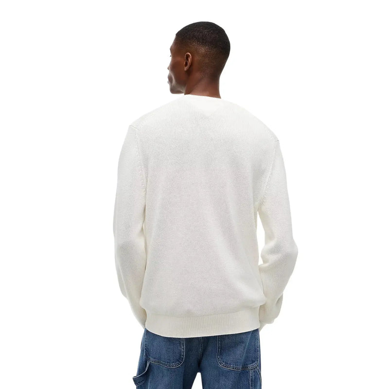 Tommy Hilfiger Schmal geschnittener Herrenpullover in Creme mit Rippstrick und Rundhalsausschnitt, Vorderansicht