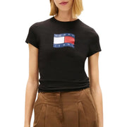 Tommy Hilfiger Schwarzes Damen-T-Shirt aus Bio-Baumwolle mit Rundhalsausschnitt und klassischem Flaggenlogo in blau-weiß-roten Streifen