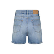 Hellblaue Jeansshorts mit braunem Unterton Tommy Hilfiger Markenlogo am hinteren Bund