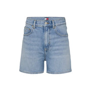 Hellblaue, hochgeschnittene Jeansshorts mit Vordertaschen und Knopfverschluss von Tommy Hilfiger