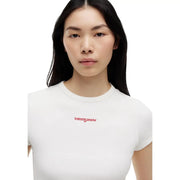 Weißes, kurzärmeliges Oberteil aus Bio-Baumwolle t-shirt für Damen mit rotem, gesticktem Tommy-Jeans-Logo auf der Brust von Tommy Hilfiger
