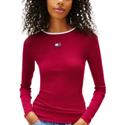 Tommy Hilfiger Damen-Rippstrickpullover aus Bio-Baumwolle, weiß, Rundhalsausschnitt, langärmlig t-shirt mit rotem Korpus und Tommy Jeans Logo-Aufnäher