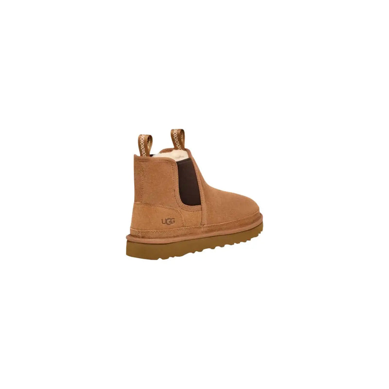 Ugg Herren-Chelsea-Boots aus Kunstleder in Beige mit hellbraunem Wildlederfutter, weichem Plüschfutter und Anziehlaschen für einfaches Anziehen