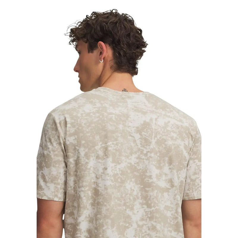 Under Armour Herren-T-Shirt, beige und weiß, Batikmuster, normale Passform, Kurzarm t-shirt aus Baumwollmischgewebe