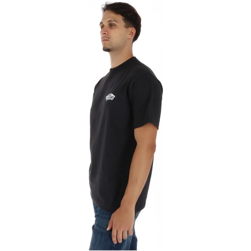 Schwarzes Vans Herren-T-Shirt aus Baumwolle mit kurzen Ärmeln und kleinem weißen Logo auf der linken Brust.