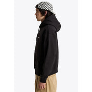 Schwarzer Kapuzenpullover aus Baumwolle für Herren von Vans mit kleinem weißen Logo auf der Brust und Vordertaschen.