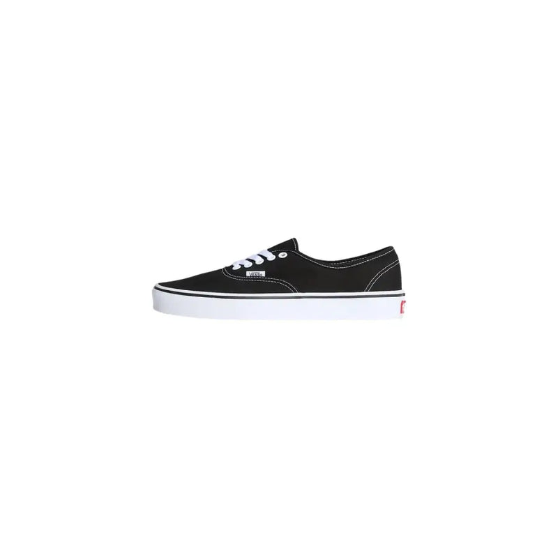 Rückansicht schwarzer Vans Herren-Sneaker aus Stoff mit weißen Schnürsenkeln, weißer Gummisohle und rotem Logo an der Ferse (VN000EE3BLK).