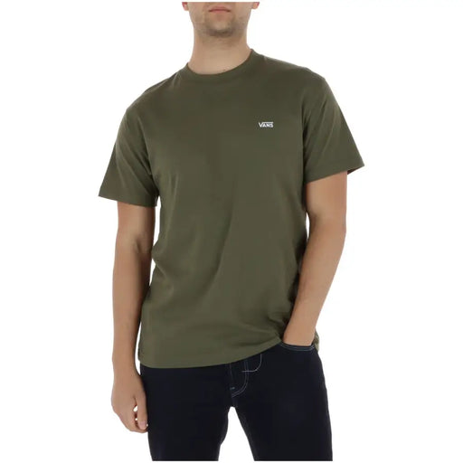 Olivgrünes Vans Herren-T-Shirt mit kleinem weißen Logo auf der linken Brust, Rundhalsausschnitt, 100 % Baumwolle, Kurzarm