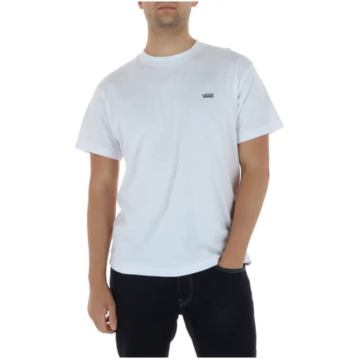 Weißes Vans Herren-T-Shirt mit Rundhalsausschnitt und kurzen Ärmeln aus 100 % Baumwolle mit kleinem schwarzen Logo auf der linken Brust.