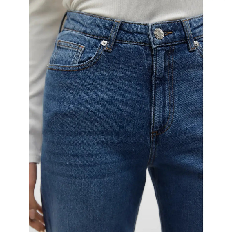 Vero moda Damenjeans aus blauem Baumwollmischgewebe mit dunkelblauem Denim, klassischem Fünf-Taschen-Design und silbernen Knöpfen