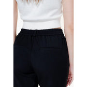 Vero Moda Schwarze Damenhose mit elastischem Bund, elegantem Schnitt und dezenten, schlichten Vordertaschen