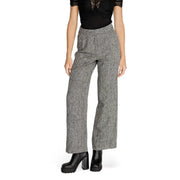 Graue, hochgeschnittene Hose mit weitem Bein und Fischgrätmuster sowie Reißverschlusstaschen hinten von Vila Clothes Women