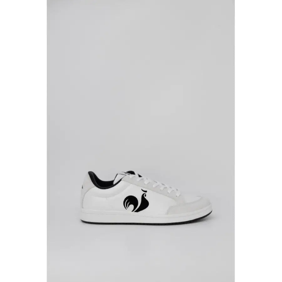 Coq Sportif men sneakers in white and black, urban style clothing logo detail