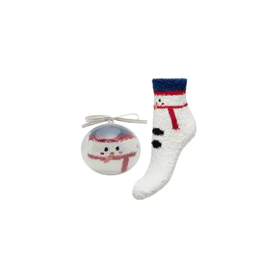 Urban style clothing, white Christmas ornament with snowman in patriotic hat