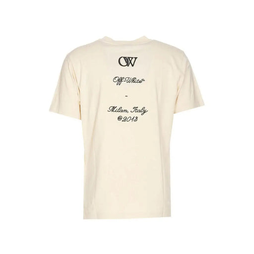 cremefarbene, gebrochen weiße Männer t-shirt mit schwarzem, gesticktem Logo und Text auf der Rückseite