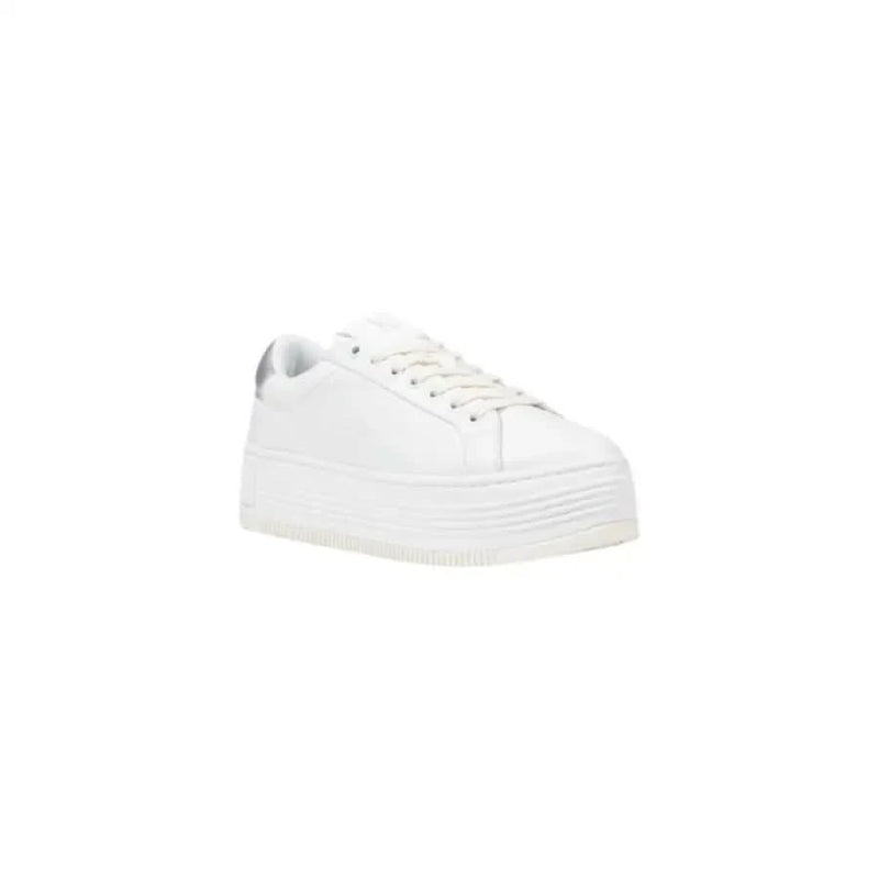 Calvin Klein Jeans Women’s Silver Leather Sneakers in stylish white platform design