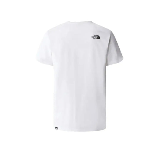 White short-sleeved T-shirt displayed on a mannequin for daily casual wear
