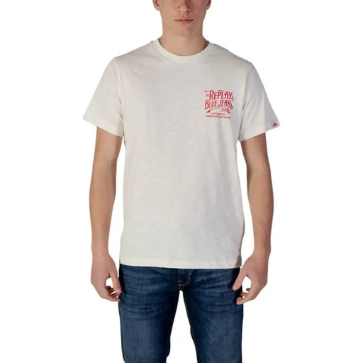 Weiß T-shirt mit roter Grafik auf marineblauem T-Shirt mit roter Schrift