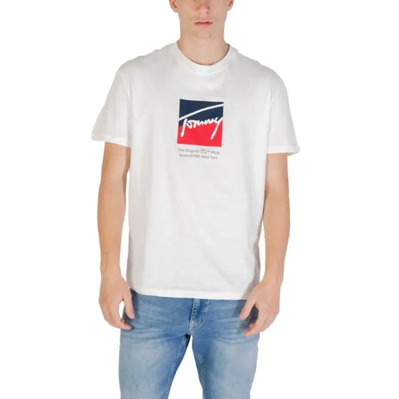 White Tommy Hilfiger graphic T shirt displayed in Tommy Hilfiger Navy Blue T Shirt product image