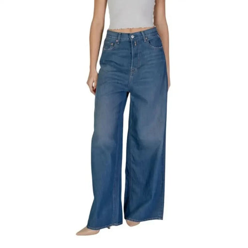 Wide-leg blue denim jeans with a high waist from Replay featuring practical pockets