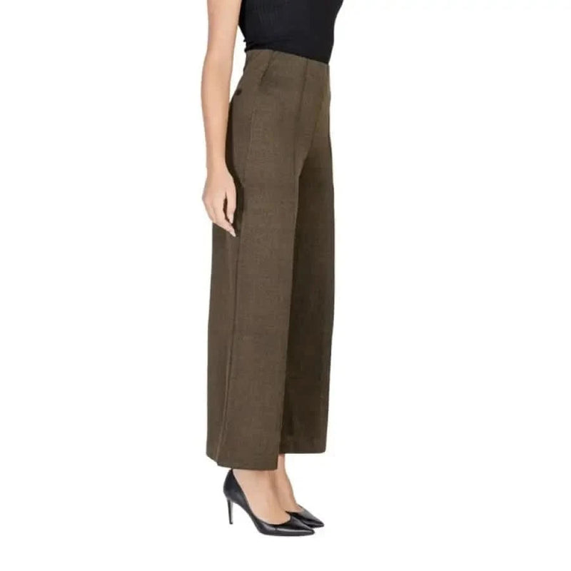 Wide-leg brown dress pants with cropped ankles by Ichi for women