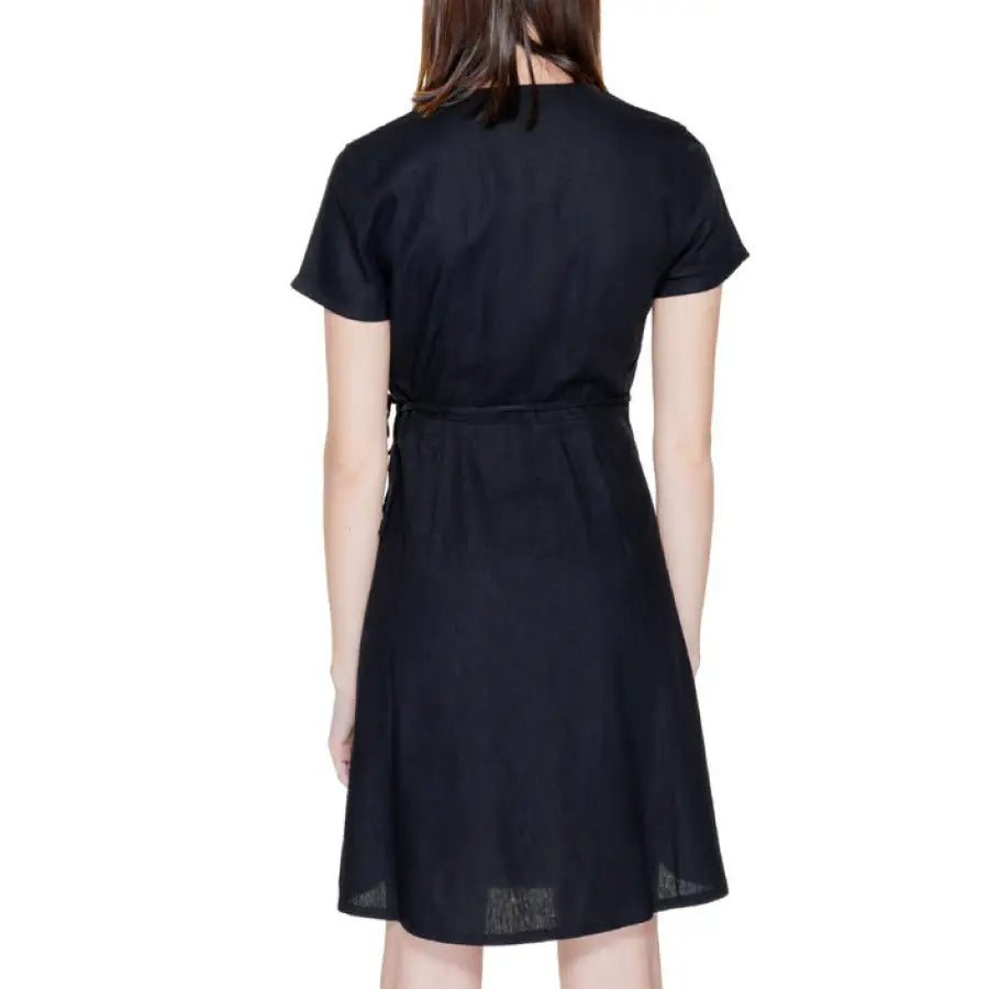 Urban style Only Women’s Dress: Black Dress with Belt