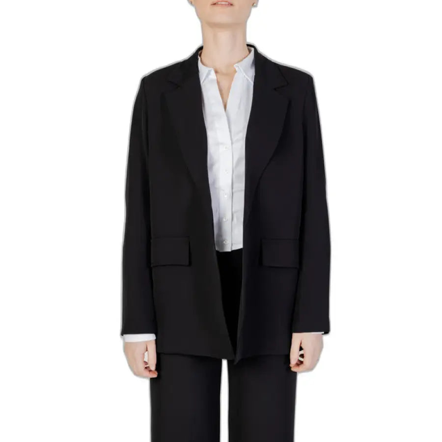 Sandro Ferrone woman in black suit and white shirt from Sandro Ferrone Women Blazer collection
