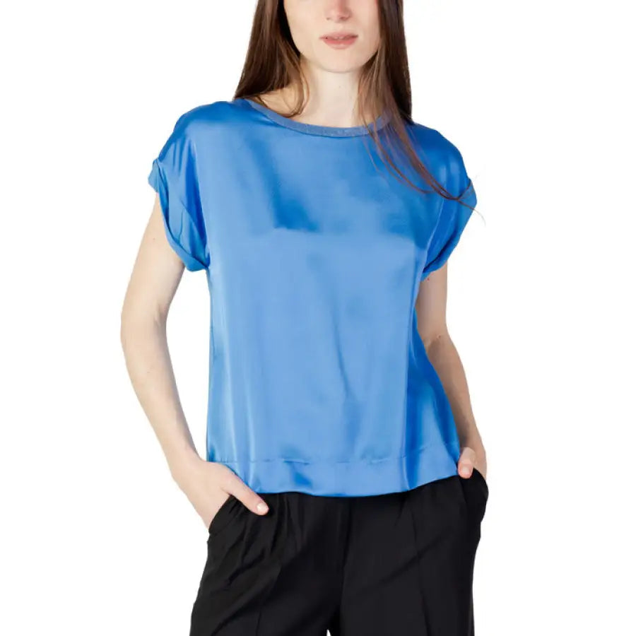 Hanny Deep - Women Blouse - light blue / XS - Clothing