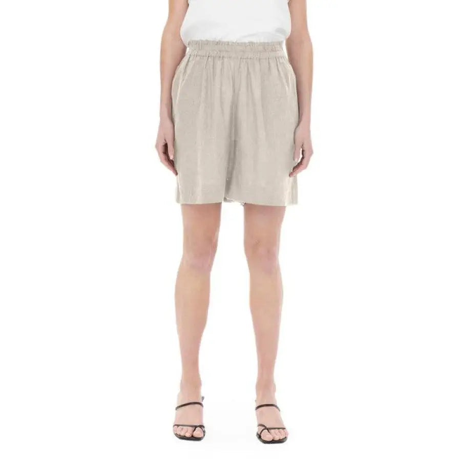 Only - Women Short - beige / XS - Clothing Shorts