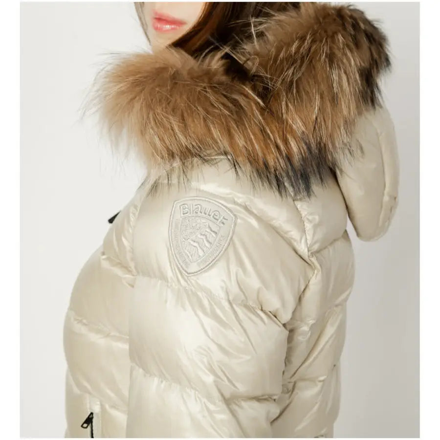 
                      
                        Blauer women jacket for fall winter, stylish white down with fur collar.
                      
                    