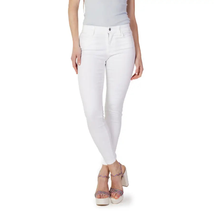 Armani Exchange - Women Jeans - white / W24_L30 - Clothing