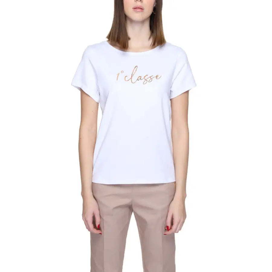 Alviero Martini Prima Classe women’s T-shirt with peace print on white