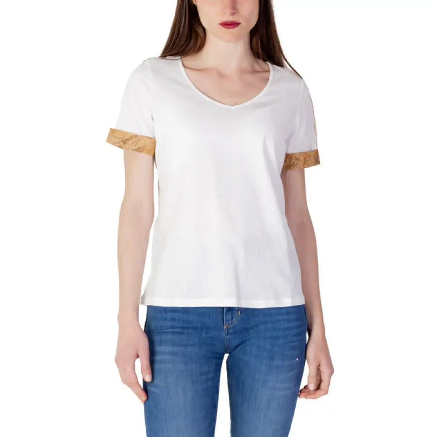 Alviero Martini Prima Classe woman in white t-shirt with gold trim