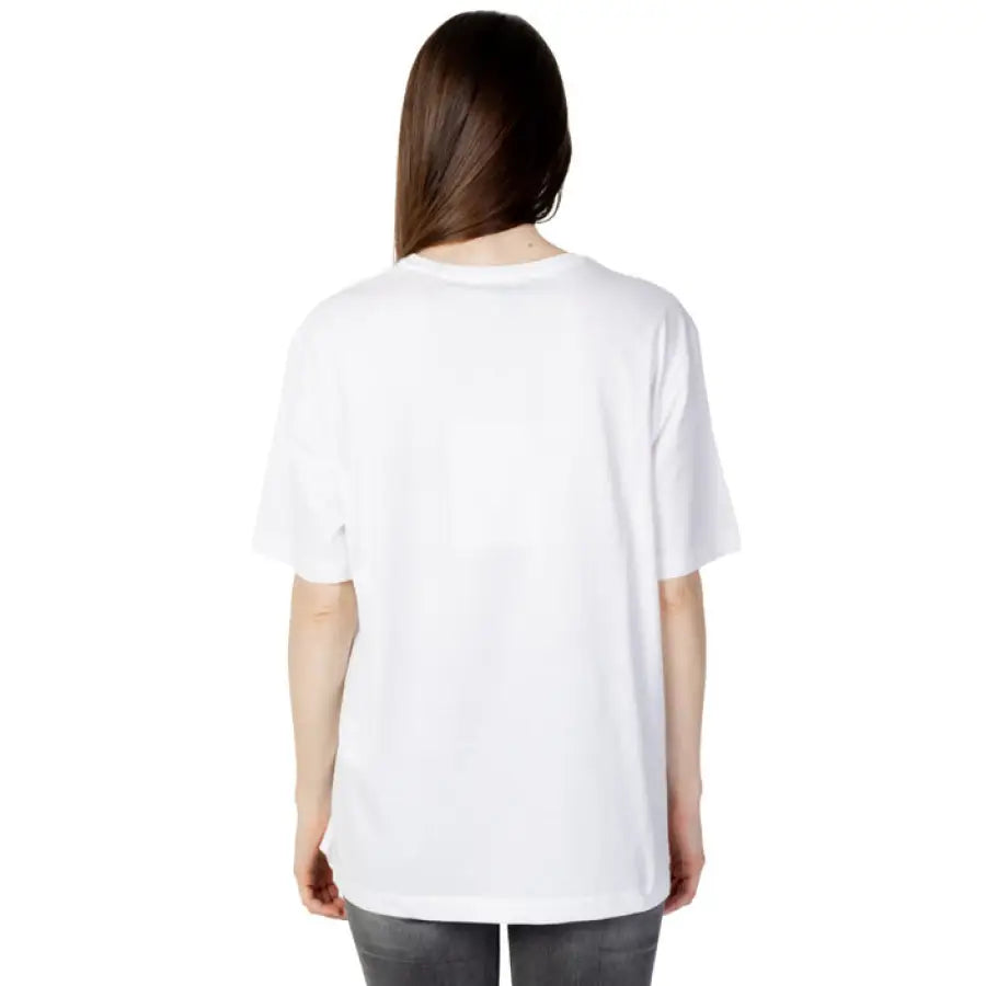 
                      
                        Love Moschino - Women T-Shirt - Clothing T-shirts
                      
                    