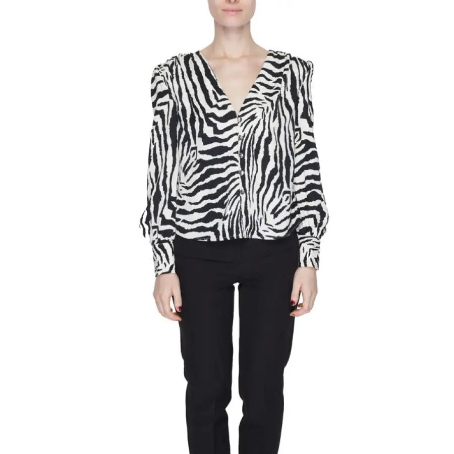 Urban style woman wearing a zebra print blouse - Only Women Blouse trendy clothing