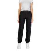 Women’s black joggers with elasticized cuffs, ideal for casual and athletic wear