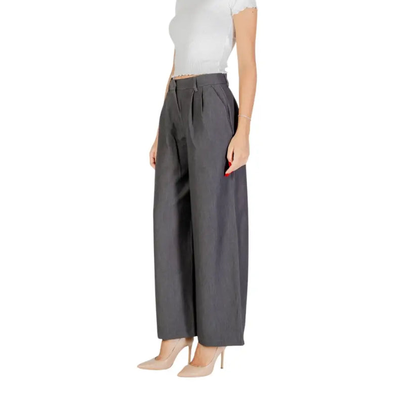 Women’s high-waisted wide-leg gray fall winter trousers with pleats, zip hook closure