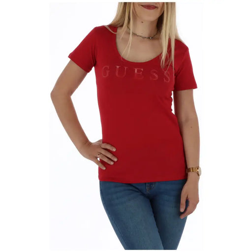 Women’s short-sleeve red cotton T-shirt with scoop neck from Guess for spring and summer