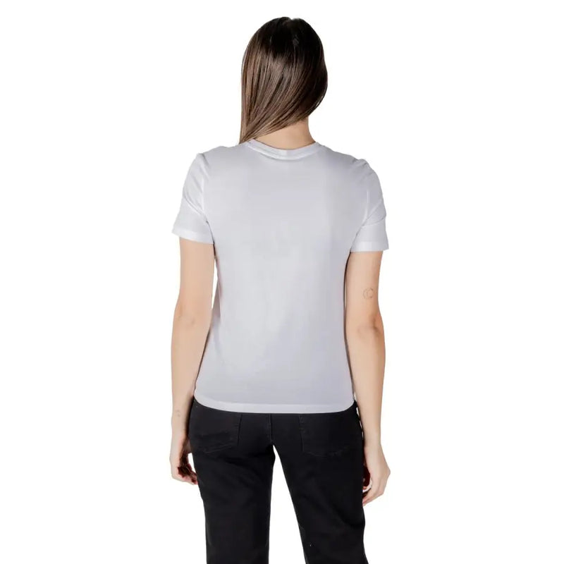 White short-sleeved organic cotton t-shirt for women with a simple crew neck design and printed detail
