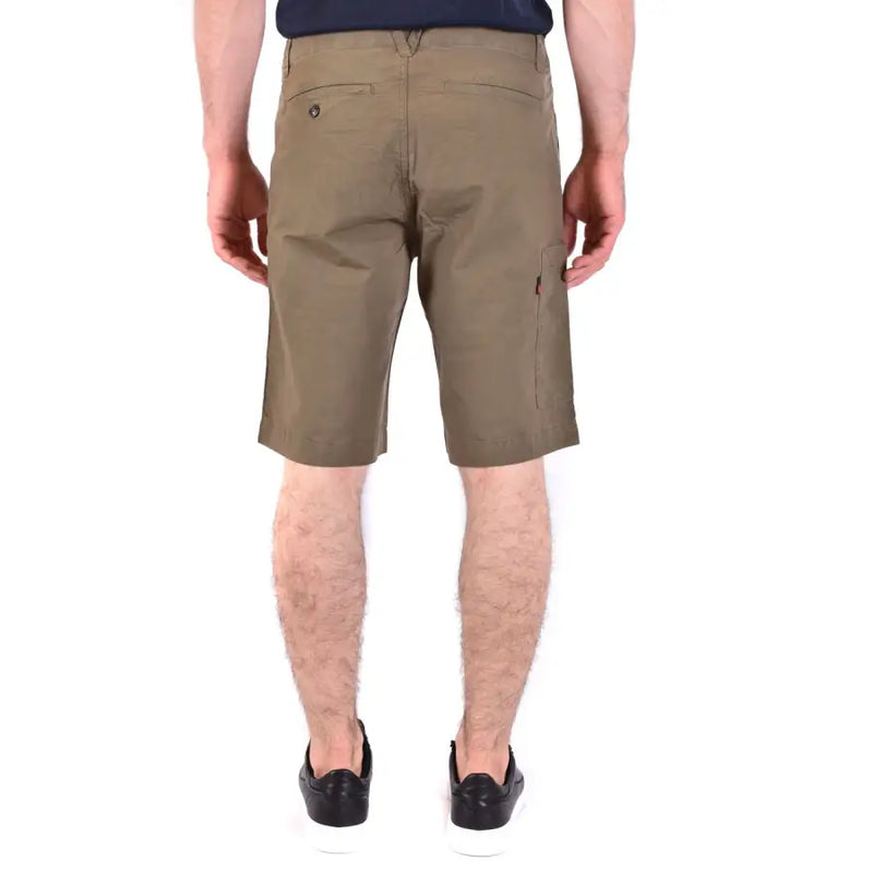 Woolrich men green cotton khaki shorts feature durable fabric with classic cargo design and subtle side pocket logo